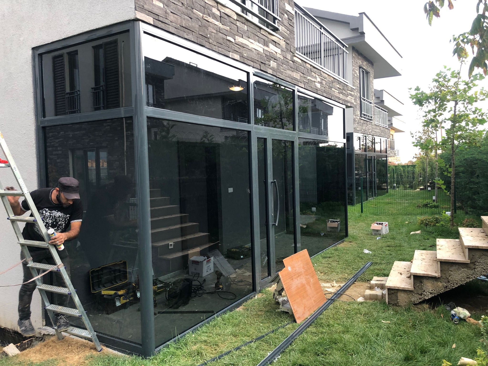 Villa ve Bina Giriş Rüzgarlık Cam Villa ve Bina Giriş Rüzgarlık Cam